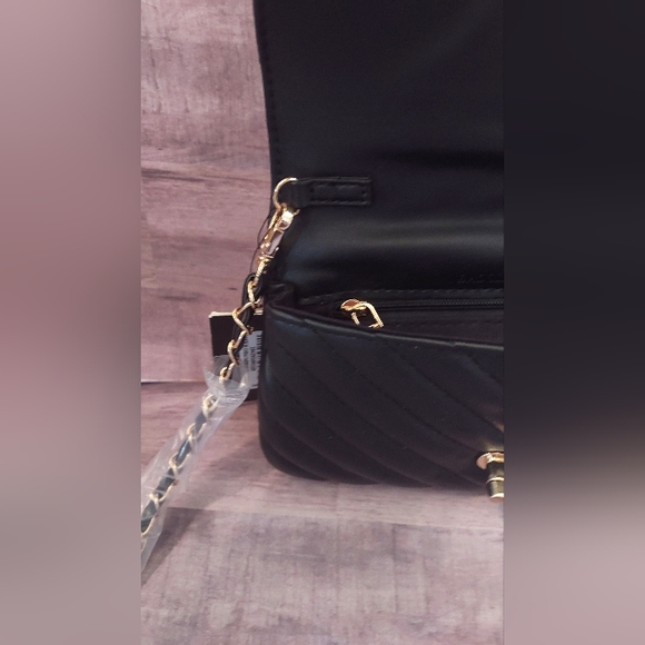 1 DAY SALE! NWT Badgley Mischka Small Black Quilted Vegan Crossbody Bag/Clutch - Picture 11 of 16